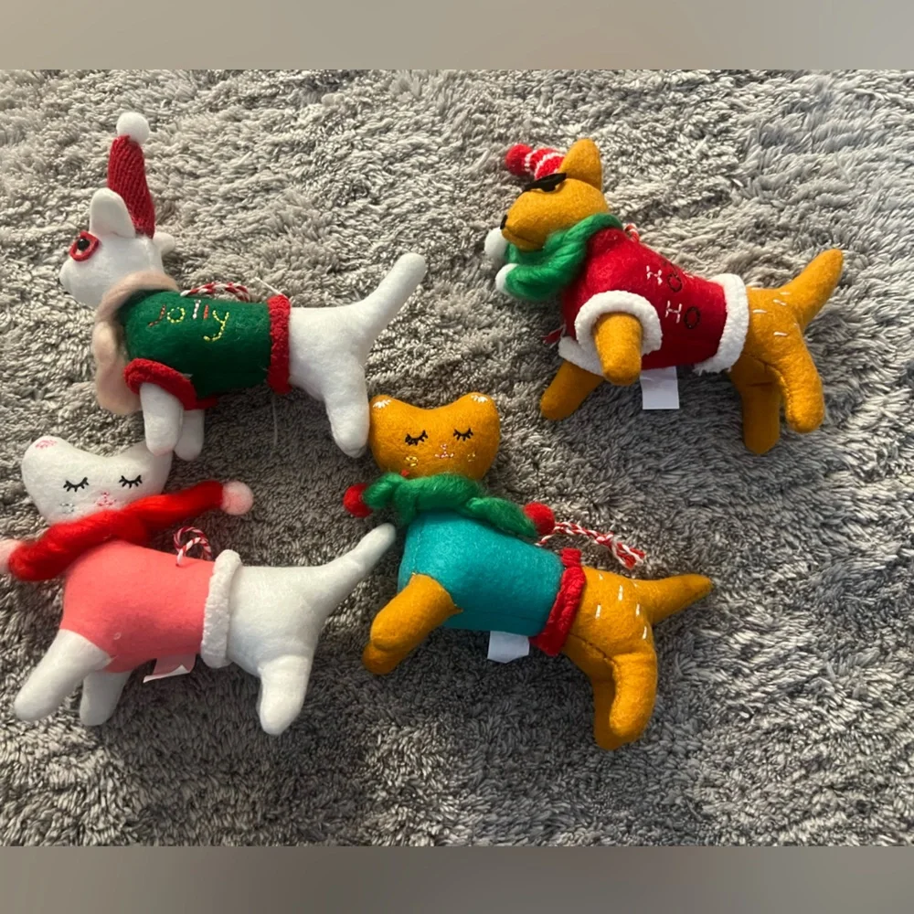 24 ornaments nwt
